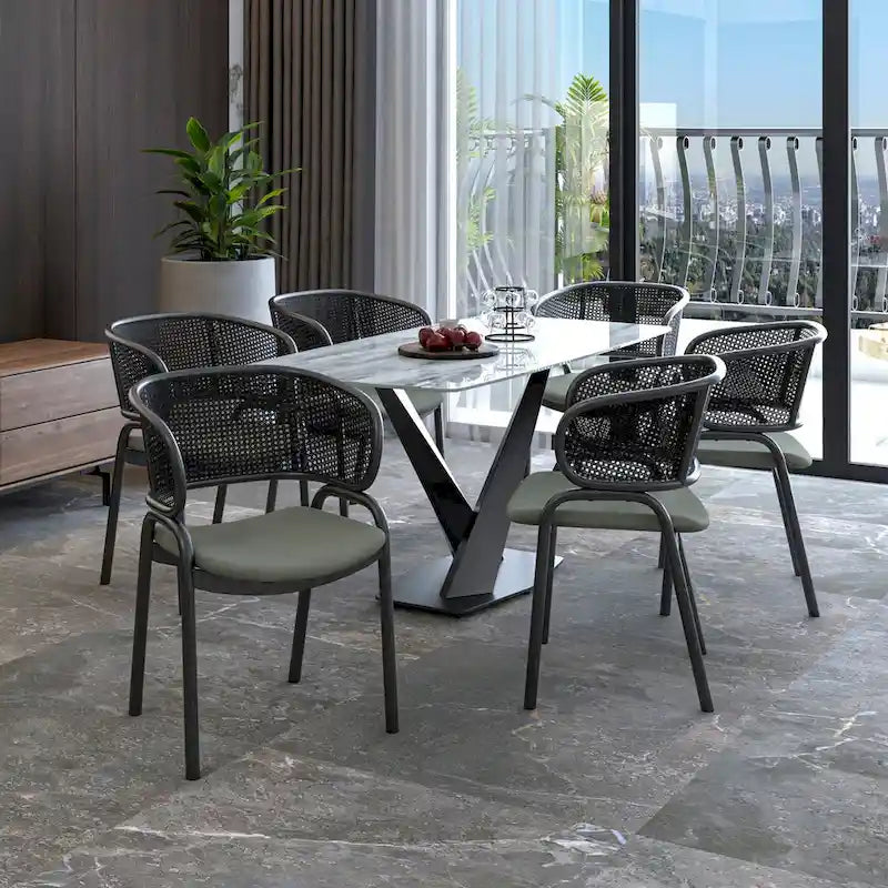 Chaise de salle à manger moderne capitonnée avec fauteuil confortable et pieds en fer noir pour salle à manger, cuisine, patio